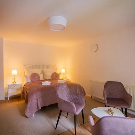 Apartone Land-hotel * Зебниц