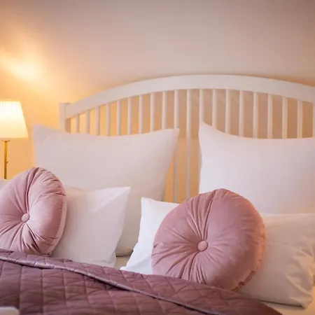 Apartone Land-hotel Hotel *
