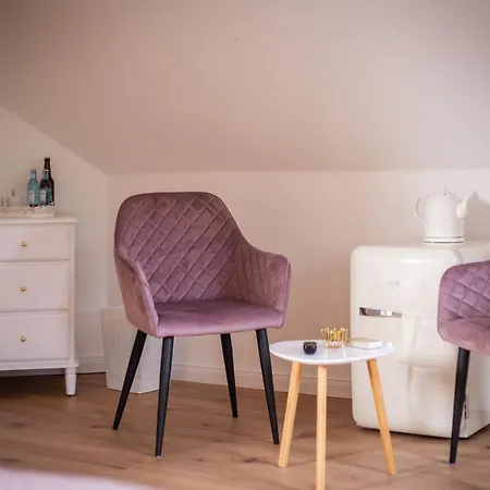 Apartone Land-hotel Отель Зебниц