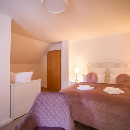 Apartone Land-hotel