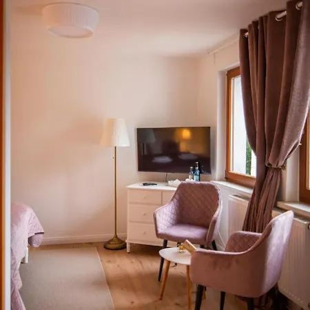 Apartone Land-hotel Зебниц