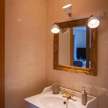 Отель Apartone Land-hotel Зебниц