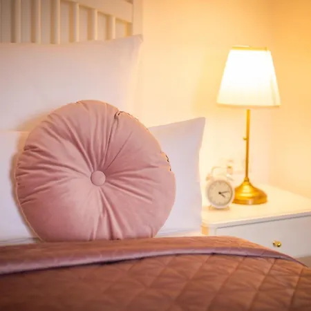 Отель Apartone Land-hotel Зебниц