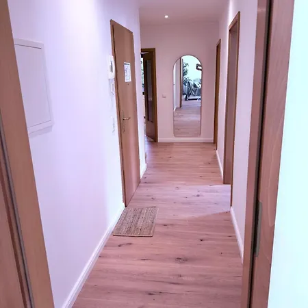 Apartone Land-hotel Hotel *