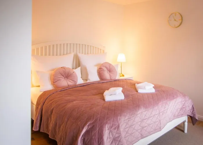 Apartone Land-hotel Hotel