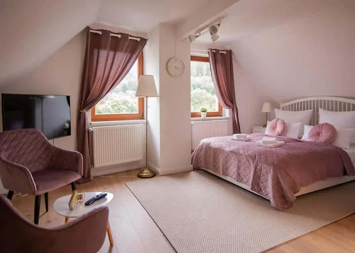 Apartone Land-hotel Hotel *